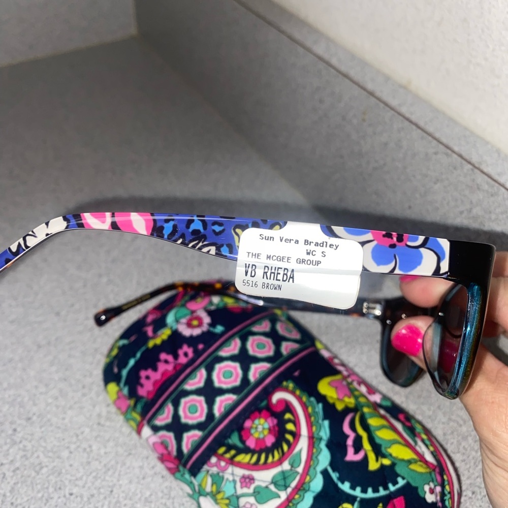 Vera Bradley Rheba Polarized Sunglasses African Violet/Paisley Print Case NWT - Picture 11 of 13